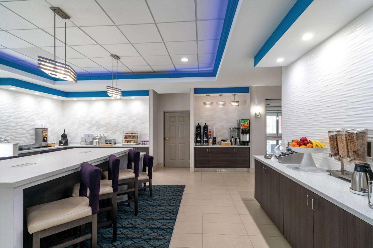 La Quinta By Wyndham Latham Albany Airport Hotel Buitenkant foto