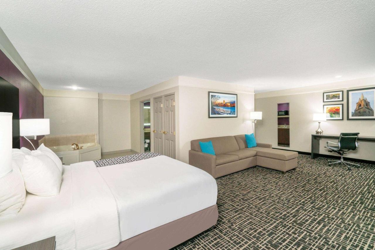 La Quinta By Wyndham Latham Albany Airport Hotel Buitenkant foto