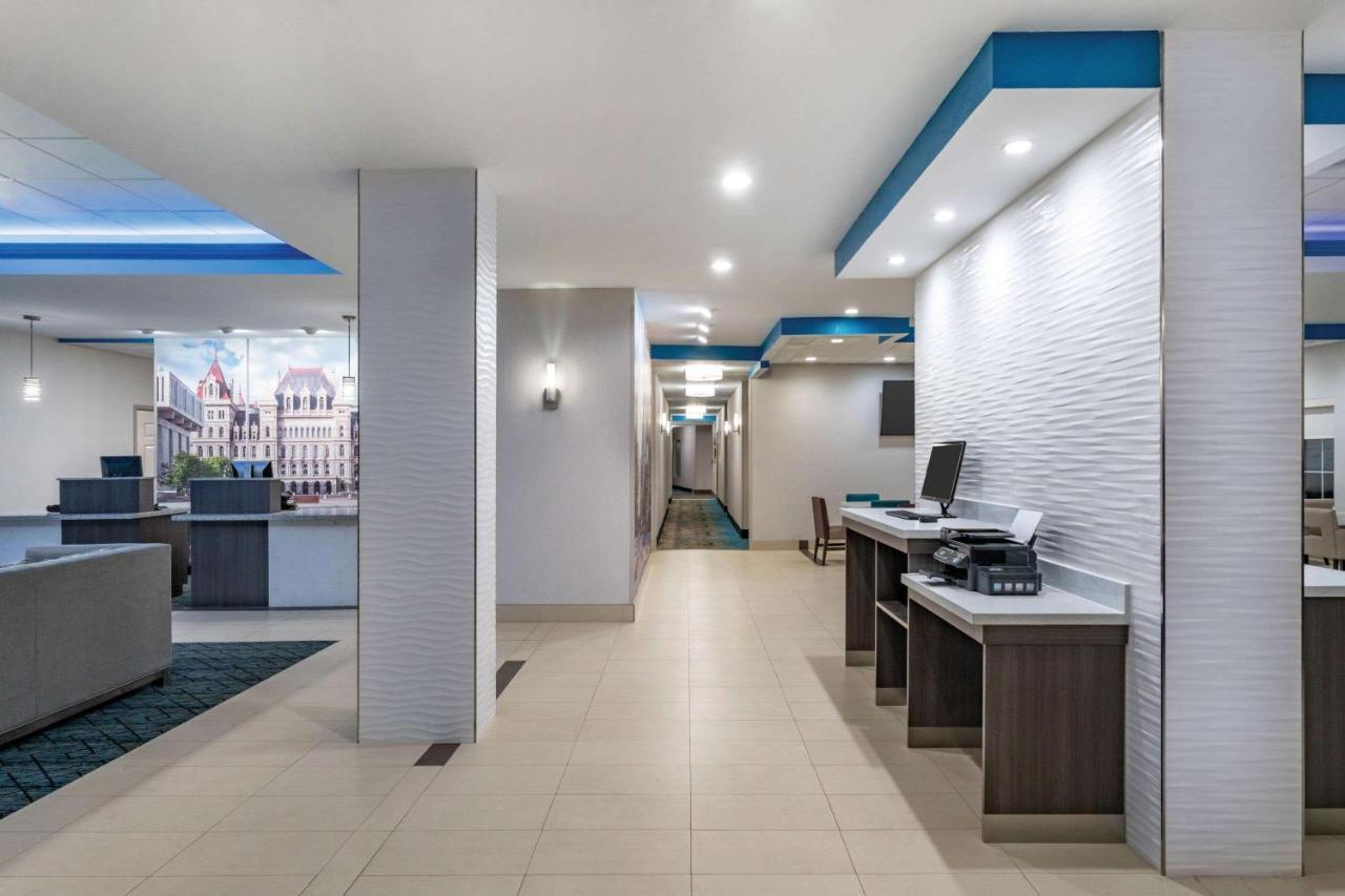 La Quinta By Wyndham Latham Albany Airport Hotel Buitenkant foto