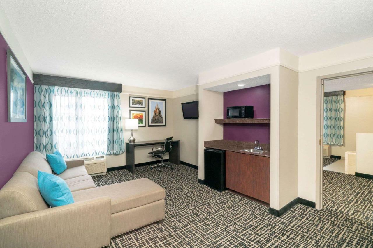 La Quinta By Wyndham Latham Albany Airport Hotel Buitenkant foto